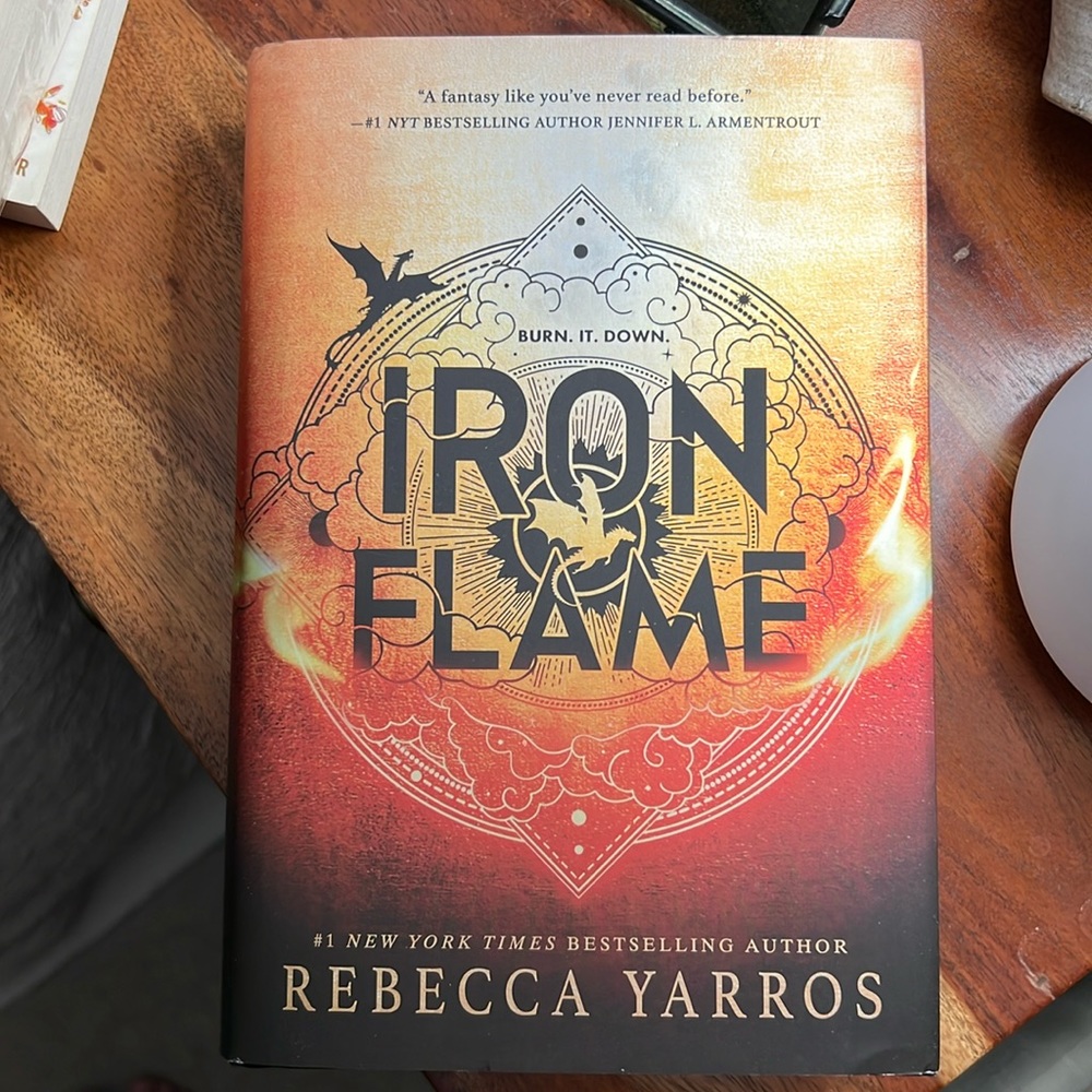 BRAND NEW Iron flame by Rebecca Yarros